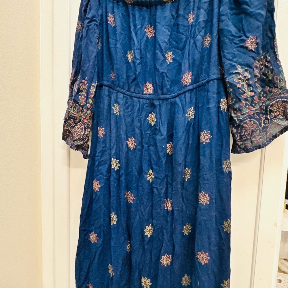 Floral Embroidered print Sleeve Dress